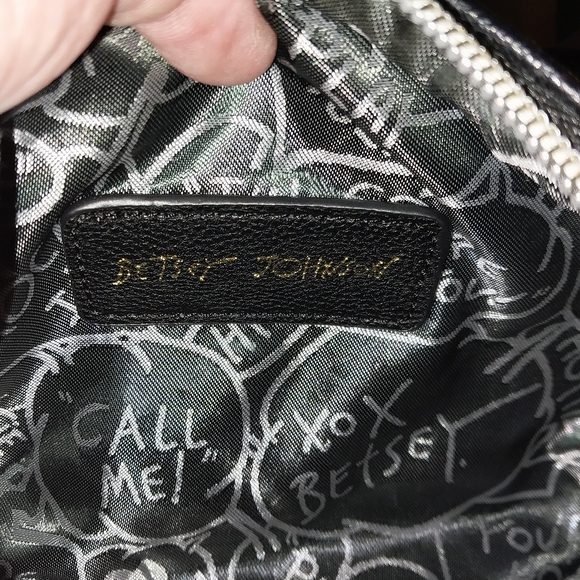 BETSEY JOHNSON QUILTED HEART VEGAN LEATHER MINI HANDBAG - Picture 9 of 10